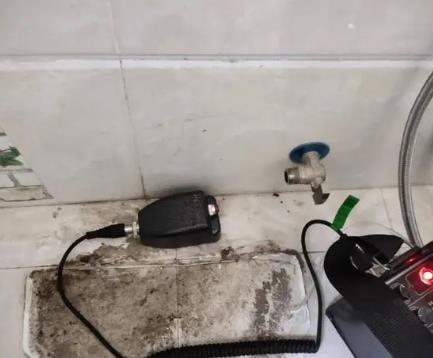 龙港屋顶漏水维修公司分享下卫生间漏水的危害及解决方法